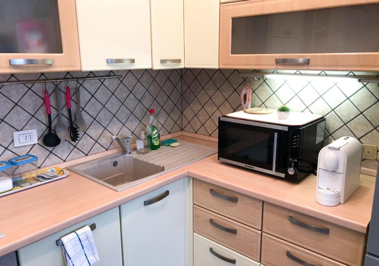 Confortevole Bilocale A Pochi Minuti Dal Centro Apartamento Milão Exterior foto