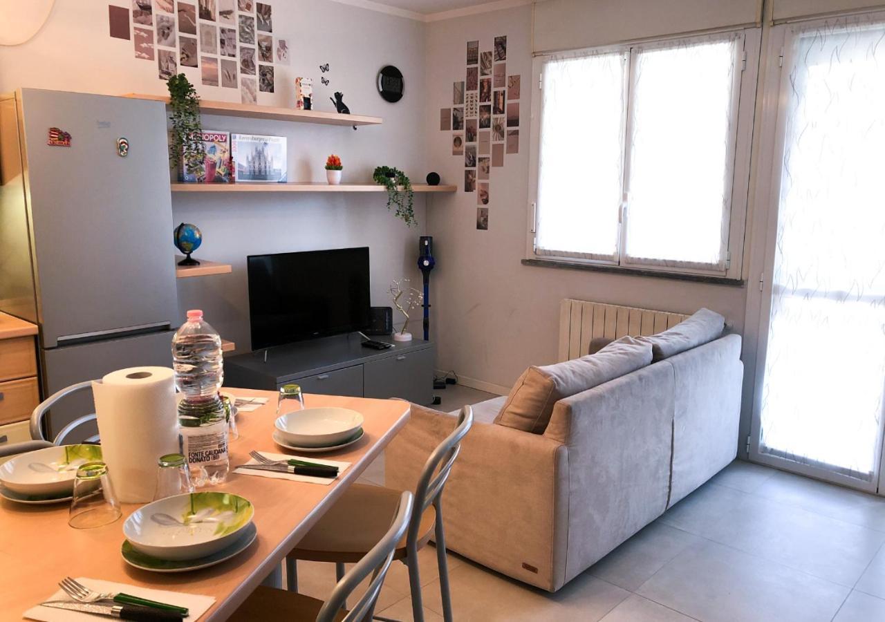 Confortevole Bilocale A Pochi Minuti Dal Centro Apartamento Milão Exterior foto