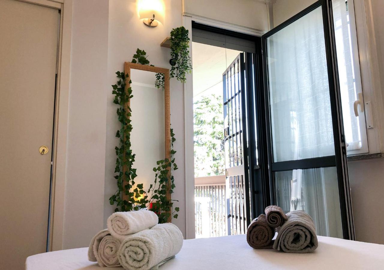 Confortevole Bilocale A Pochi Minuti Dal Centro Apartamento Milão Exterior foto
